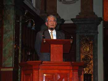President Kikuchi delivered a speech at the Farewell Dinner