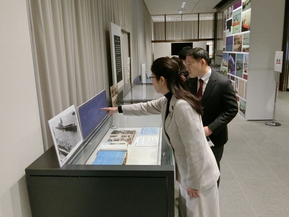 ���ʓW�������ɂȂ���c��