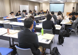 60_01_02 全体討論の様子