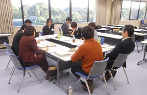 60_02_01 1班 グループ討論の様子1