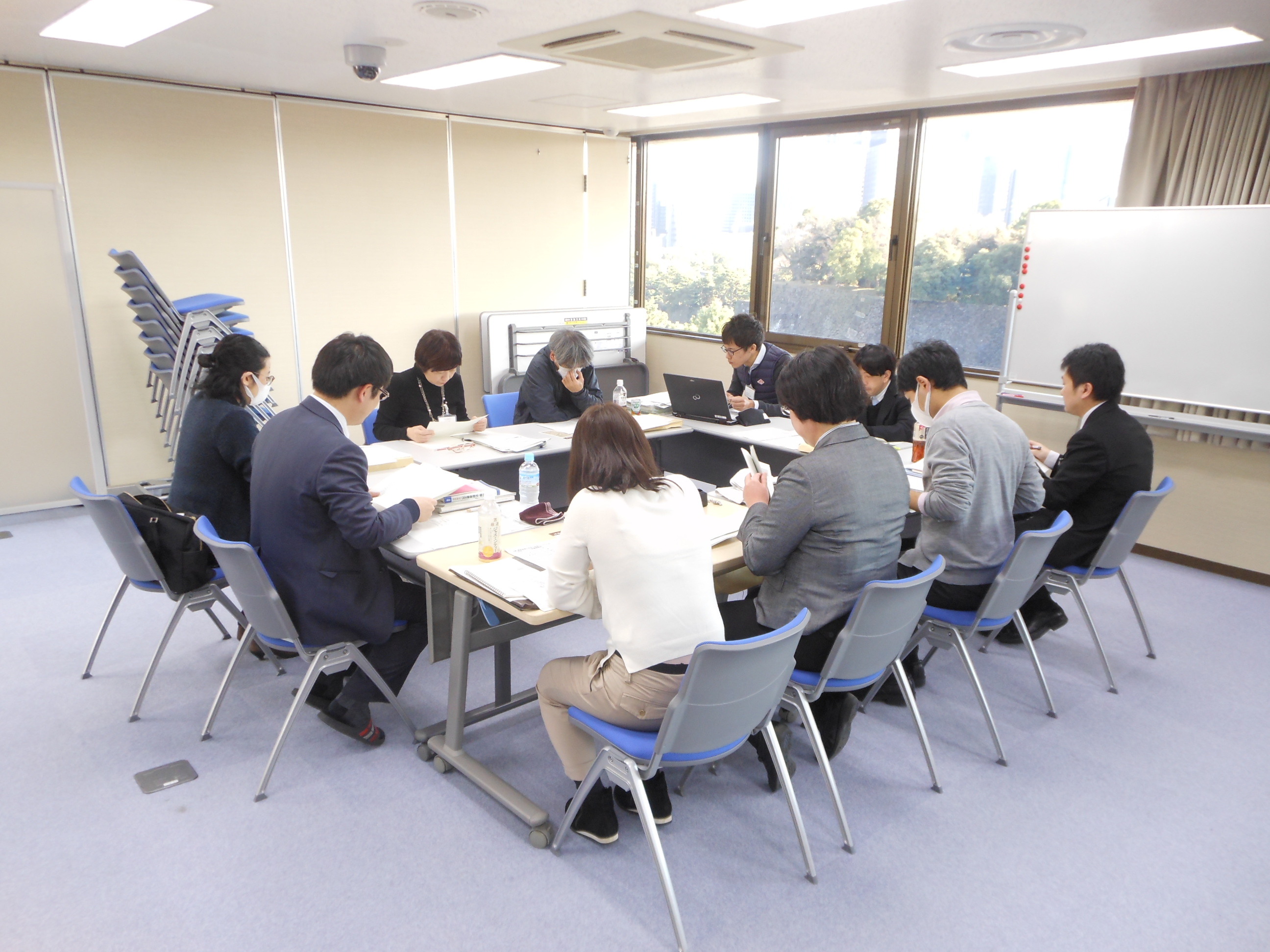 4-1 2班グループ討論の様子(1)