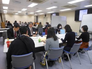 C班 グループ討論様子2