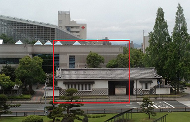 鳥取県立公文書館全景(左は図書館)