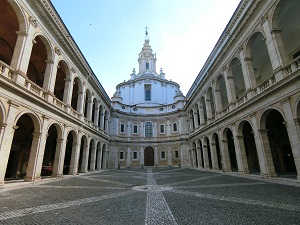 国立ローマ文書館中庭